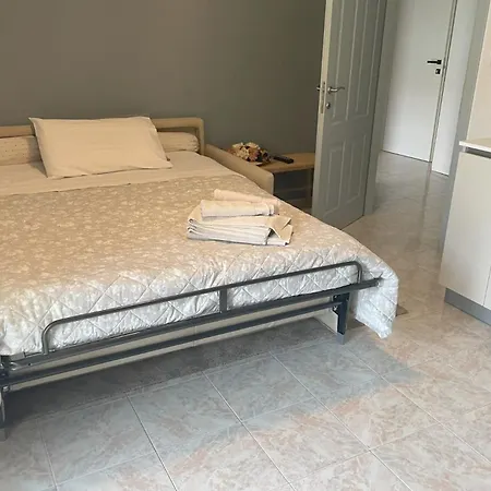 아파트 Maison Sabrina Con Vista Giardino Borgofranco d'Ivrea